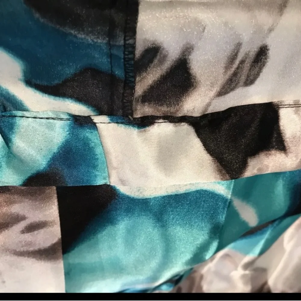 Blondie Nites Formal Dress - Picture 8 of 8